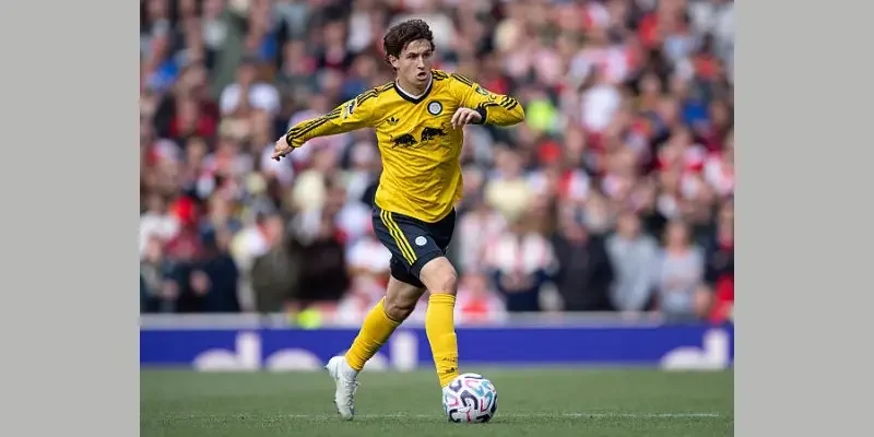 Leeds bất bại tại sân nhà Elland Road